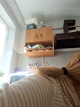 Malichkaanna30 online show from April 18, 2026, 12:42 pm