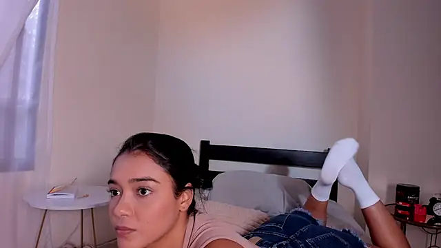 Snapshot of evely_coelloo chatting on March 5, 2025, 5:08 pm evely coelloo online show from March 5, 2025, 5:08 pm