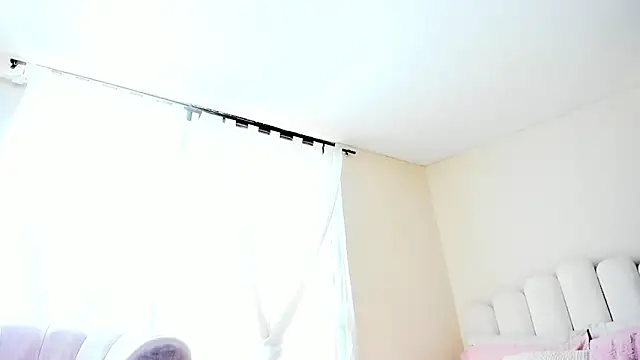 Snapshot of evely_coelloo chatting on October 14, 2025, 5:36 pm evely coelloo online show from October 14, 2025, 5:36 pm