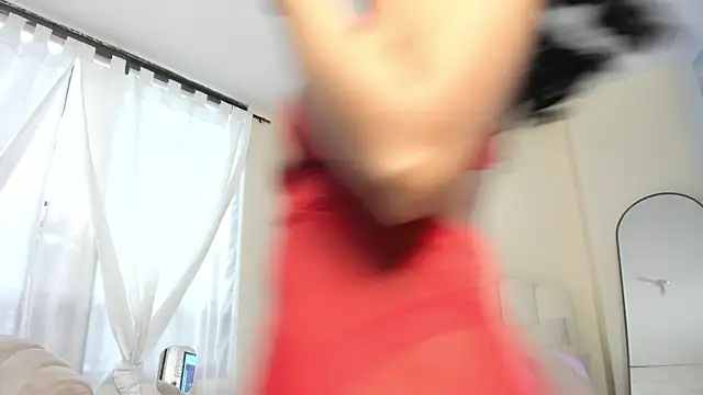 Snapshot of evely_coelloo chatting on October 24, 2025, 7:32 pm evely coelloo online show from October 24, 2025, 7:32 pm