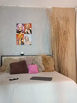 nahiarapalmer19 online show from July 10, 2026, 12:59 am