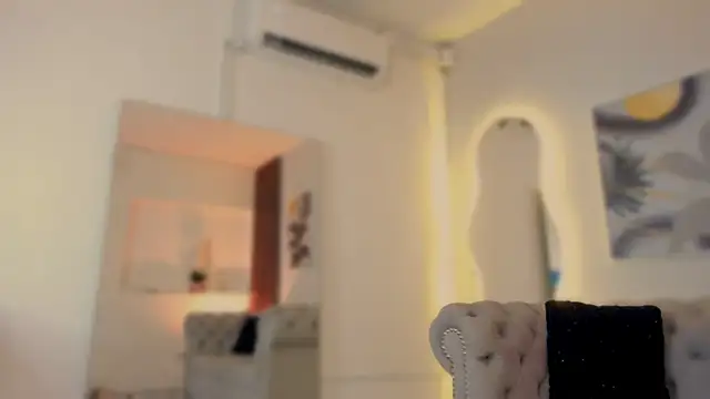 Snapshot of Isa_Little_Star chatting on October 25, 2025, 9:20 pm Isa Little Star online show from October 25, 2025, 9:20 pm