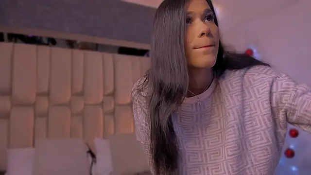 Snapshot of Isa_Little_Star chatting on December 3, 2025, 8:51 pm Isa Little Star online show from December 3, 2025, 8:51 pm