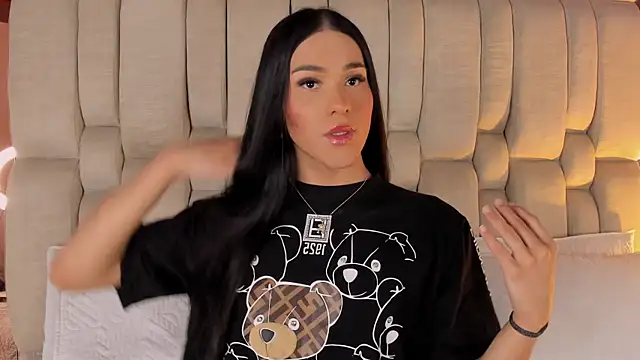 Snapshot of Isa_Little_Star chatting on February 18, 2026, 2:29 am Isa Little Star online show from February 18, 2026, 2:29 am