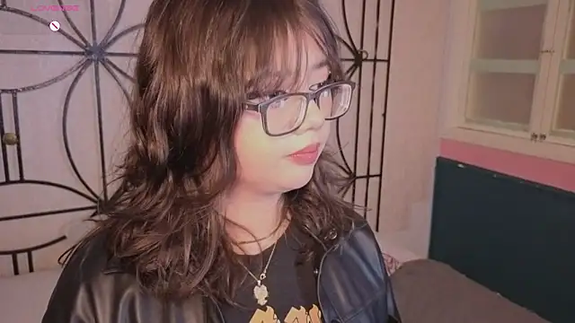 Snapshot of missy_taylor_ chatting on October 19, 2025, 12:50 pm missy taylor  online show from October 19, 2025, 12:50 pm