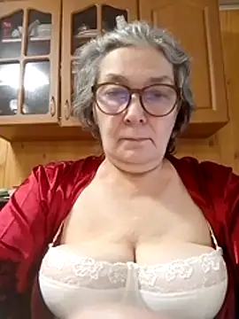IrinaSweet54 online show from July 13, 2026, 9:34 am