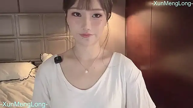 Snapshot of -XunMengLong- chatting on April 1, 2026, 6:27 pm -XunMengLong- online show from April 1, 2026, 6:27 pm