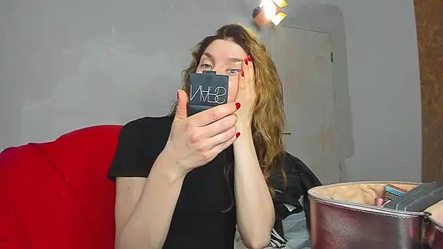 Snapshot of YourSuperModel chatting on February 16, 2025, 4:42 am YourSuperModel online show from February 16, 2025, 4:42 am