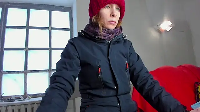 YourSuperModel online show from February 25, 2025, 4:03 am