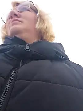 Snapshot of -Schweppes- chatting on January 15, 2025, 7:15 am -Schweppes- online show from January 15, 2025, 7:15 am