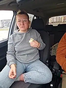 Snapshot of -Schweppes- chatting on March 14, 2025, 11:23 am -Schweppes- online show from March 14, 2025, 11:23 am