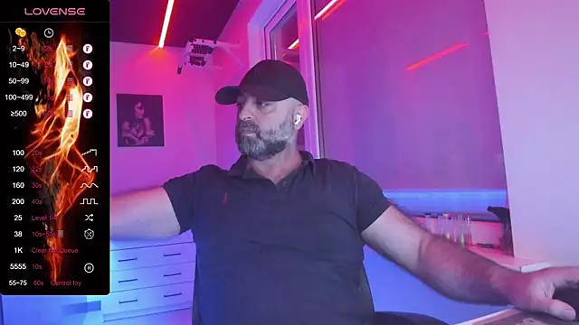 Snapshot of MAGABEAR077 chatting on June 3, 2026, 4:34 pm MAGABEAR077 online show from June 3, 2026, 4:34 pm