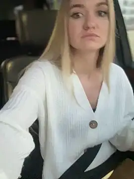 Devill Angel  online show from December 11, 2024, 1:17 pm