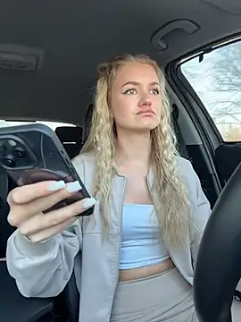 Devill Angel  online show from March 29, 2026, 10:04 am