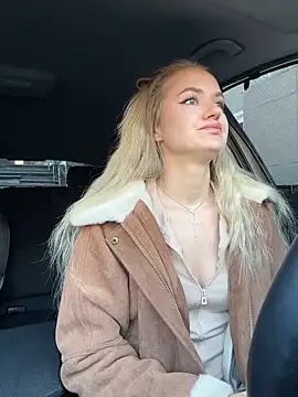 Devill Angel  online show from April 9, 2026, 5:40 am