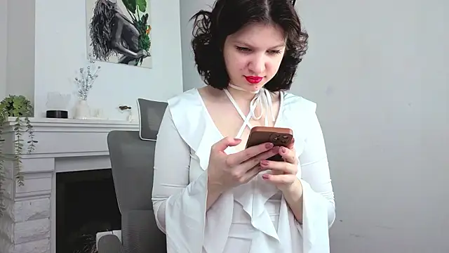 Baby Evalena online show from March 8, 2026, 5:11 am