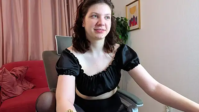 Snapshot of Baby_Evalena chatting on June 10, 2026, 5:07 am Baby Evalena online show from June 10, 2026, 5:07 am