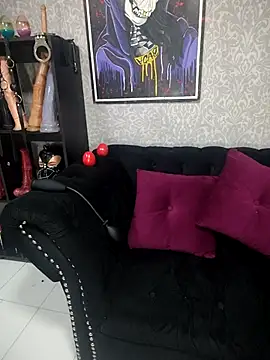 Snapshot of CamiilaMarti chatting on June 11, 2026, 10:30 pm CamiilaMarti online show from June 11, 2026, 10:30 pm