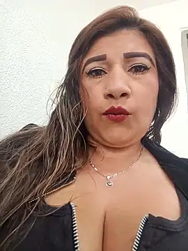 Hannahcandyy online show from June 13, 2026, 4:27 pm