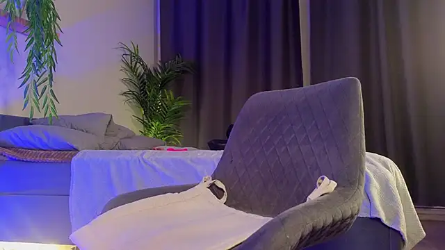 Call Yes online show from December 8, 2024, 8:58 pm