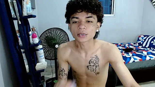 Snapshot of Lovebeng_ chatting on January 20, 2025, 6:10 am Lovebeng online show from January 20, 2025, 6:10 am