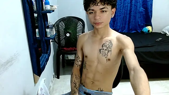 Snapshot of Lovebeng_ chatting on March 12, 2025, 10:39 pm Lovebeng online show from March 12, 2025, 10:39 pm