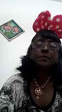 mamakarma1403 online show from February 17, 2025, 3:04 am