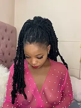 Snapshot of ItsLeyaa chatting on December 3, 2024, 10:40 pm ItsLeyaa online show from December 3, 2024, 10:40 pm