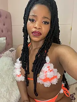 Snapshot of ItsLeyaa chatting on December 7, 2024, 9:00 pm ItsLeyaa online show from December 7, 2024, 9:00 pm