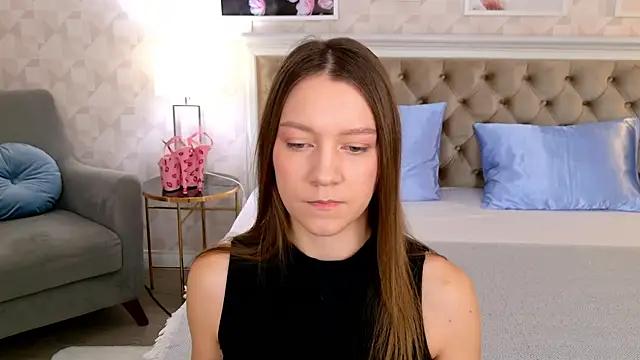 AliceBrayan online show from February 6, 2025, 5:14 am