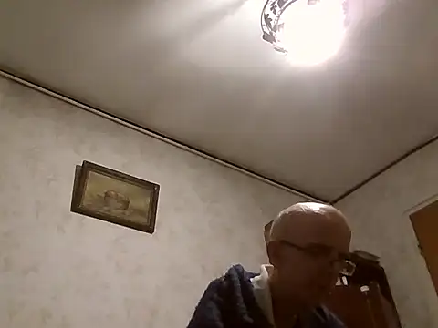 mariusica1xh online show from December 2, 2025, 3:23 am