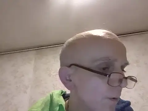 mariusica1xh online show from December 19, 2025, 8:16 pm