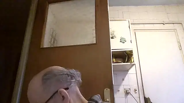 mariusica1xh online show from February 7, 2026, 2:54 pm