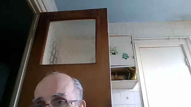 mariusica1xh online show from February 26, 2026, 2:16 pm