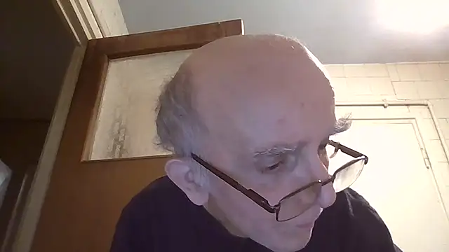 mariusica1xh online show from March 6, 2026, 11:34 pm