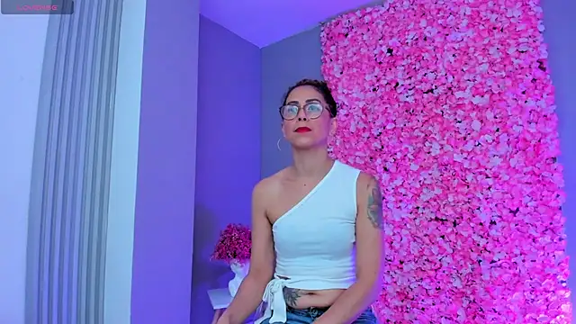 Angela donnato online show from March 20, 2025, 3:23 am