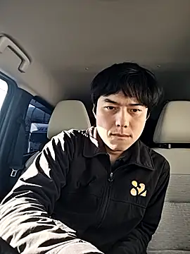 whitebriefboy online show from April 2, 2026, 11:02 pm