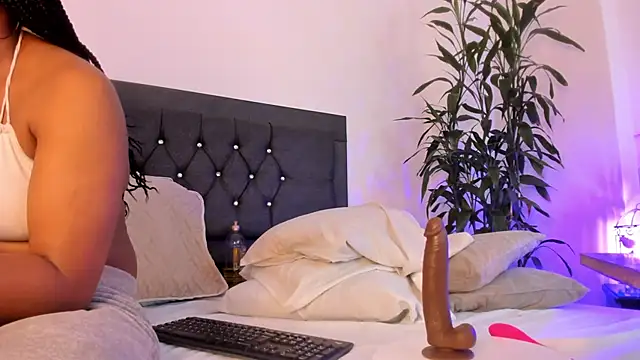 ebony hot1 online show from February 12, 2025, 6:09 pm