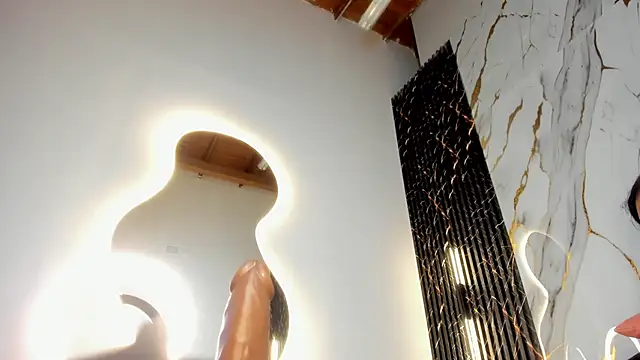 ebony hot1 online show from November 7, 2025, 1:44 pm