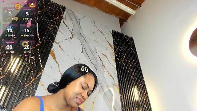 ebony hot1 online show from November 19, 2025, 2:17 pm