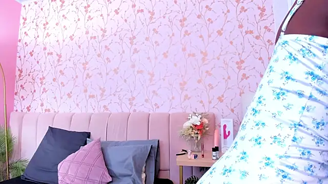 amber-hill online show from February 7, 2026, 7:39 pm