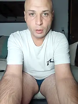 ReyDeCora online show from February 28, 2026, 4:02 am