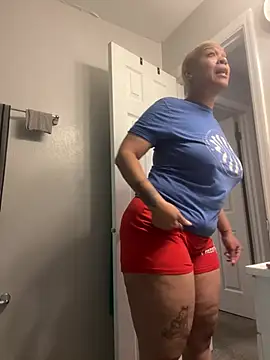 SexyHoneyRedd online show from June 9, 2026, 9:43 am