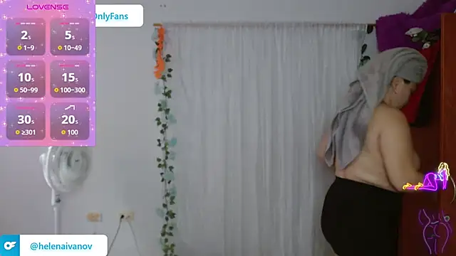 helenca43 online show from February 10, 2026, 11:58 am