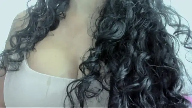 Snapshot of valeriasexxx chatting on January 19, 2026, 12:25 am valeriasexxx online show from January 19, 2026, 12:25 am