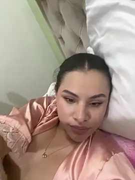 Luciluu20 online show from January 10, 2025, 3:39 am