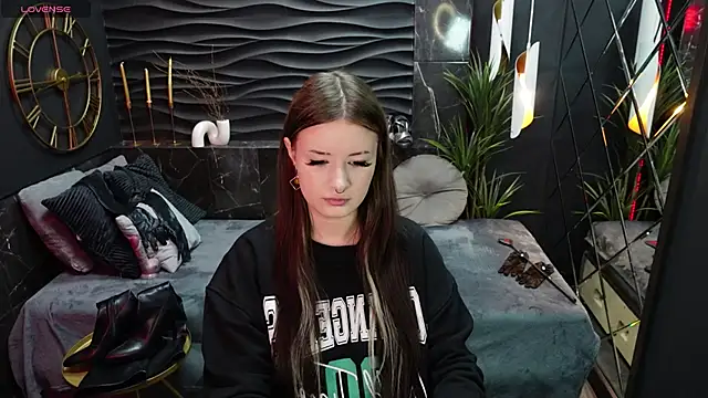 Snapshot of Lily_Moonlight chatting on March 20, 2025, 7:25 am Lily Moonlight online show from March 20, 2025, 7:25 am