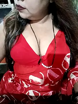 Snapshot of Beautyy38 chatting on May 4, 2026, 2:40 am Beautyy38 online show from May 4, 2026, 2:40 am