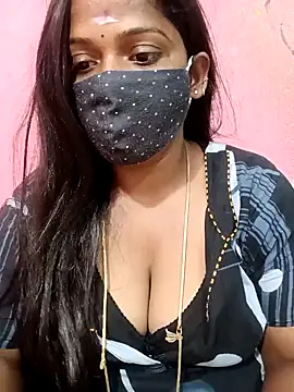 Snapshot of Renuma chatting on January 8, 2025, 6:09 am Renuma online show from January 8, 2025, 6:09 am