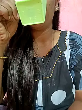 Snapshot of Renuma chatting on January 11, 2025, 9:47 am Renuma online show from January 11, 2025, 9:47 am